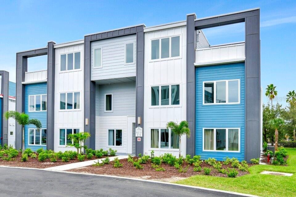 SPECTRUM AT REUNION CONDO PH 9B OR 6440/637 UNIT 7