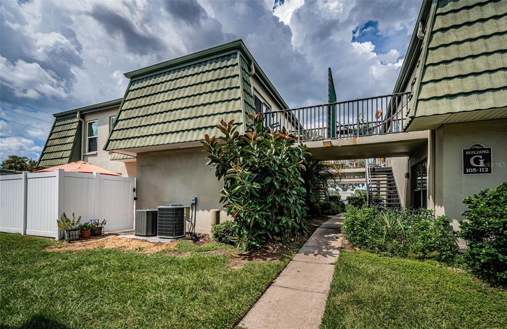 FOUNTAIN SQUARE CONDO