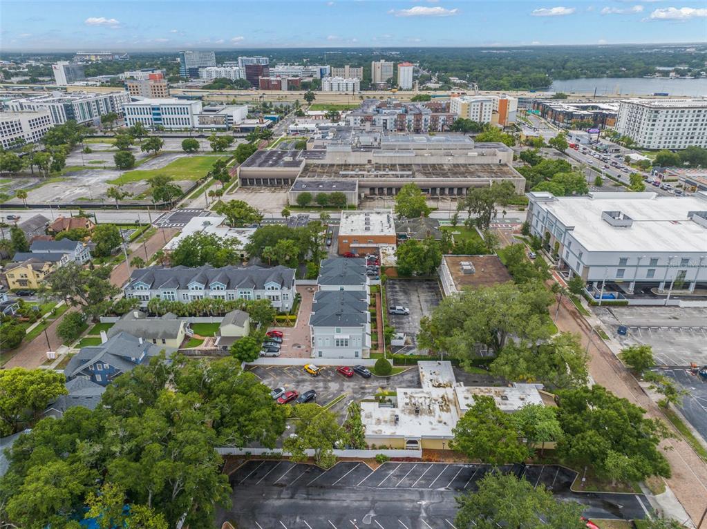 LAKE EOLA HEIGHTS