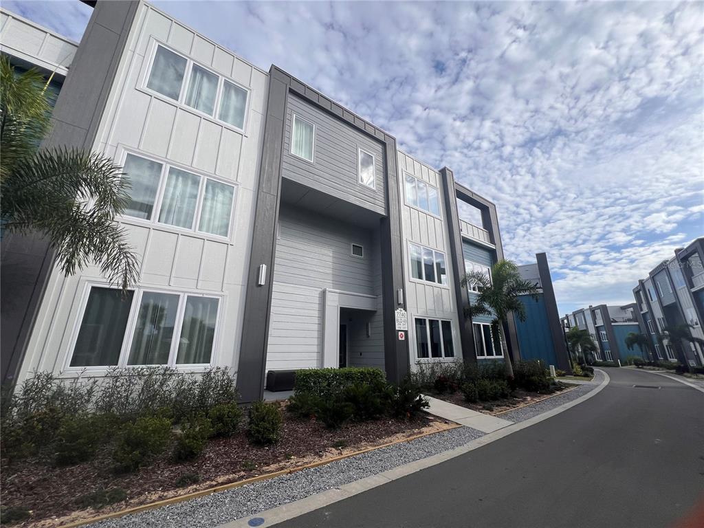 SPECTRUM AT REUNION CONDO PH 3A & 3B