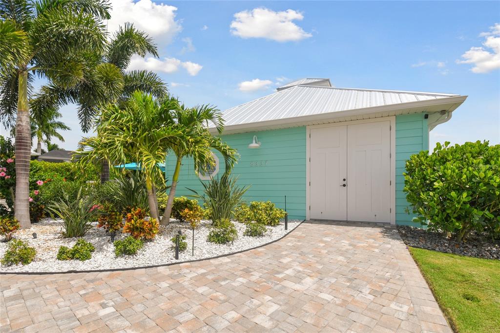 THORNTON CRK MOTORCOACH RESIDENCE