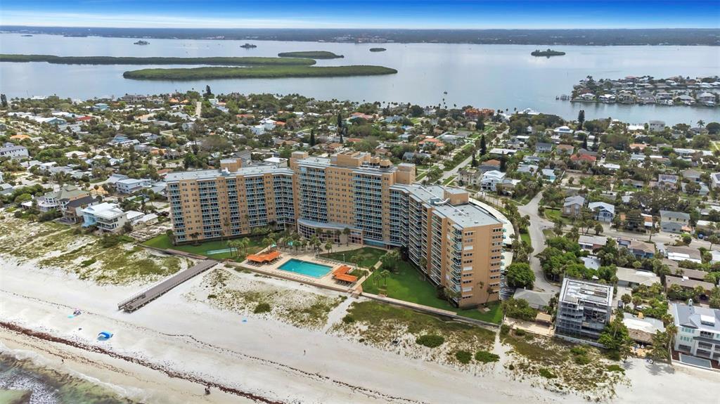 REGATTA BEACH CLUB CONDO