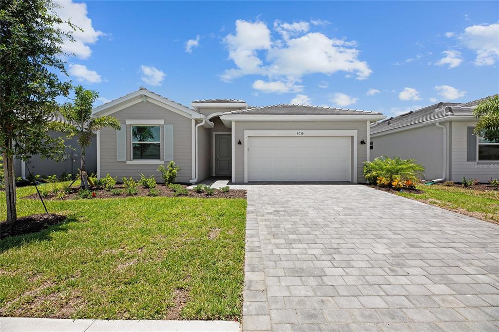 PALM LAKE AT COCO BAY