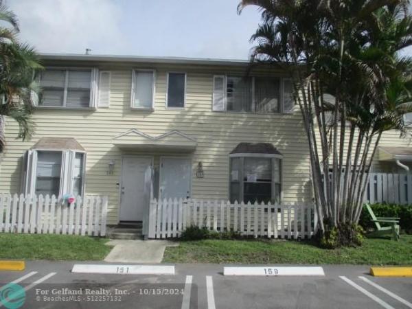 Lakebridge Townhouses