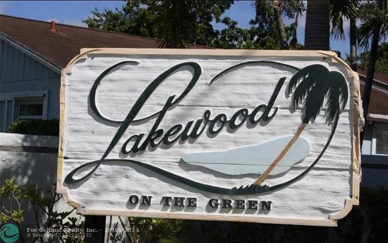 Lakewood On The Green - фото