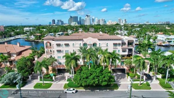 REFLECTIONS OF LAS OLAS