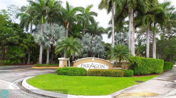 Paragon at Plantation - фото