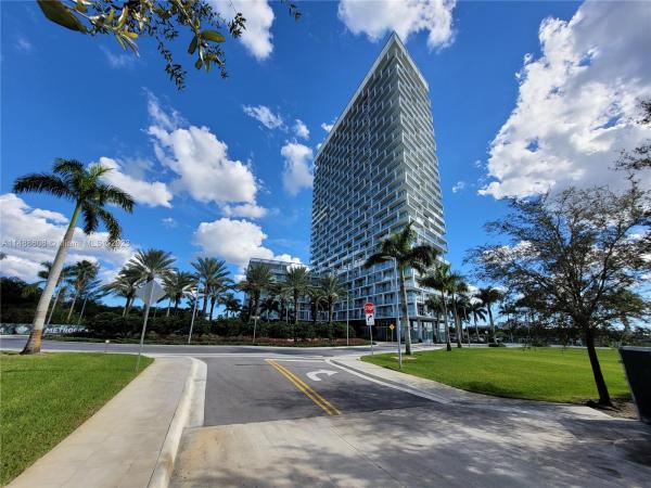 METROPICA NORTH TOWER ONE