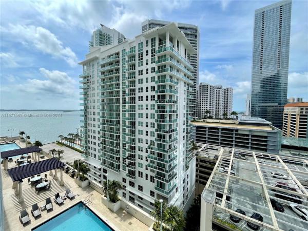 THE CLUB AT BRICKELL BAY