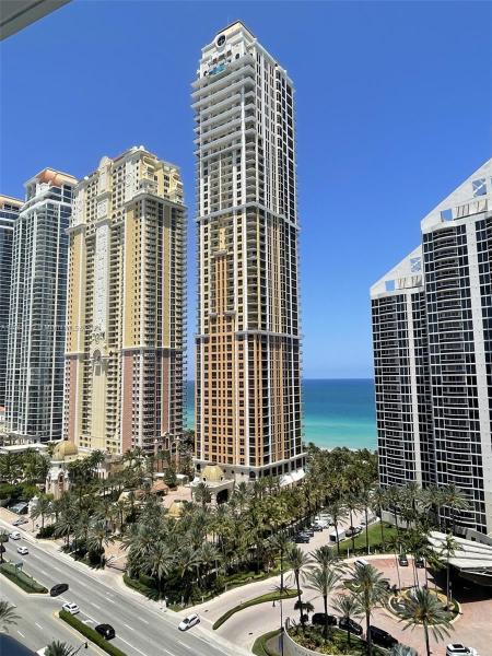 Aurora Sunny Isles