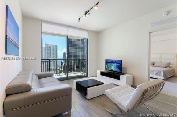 NINE AT MARY BRICKELL VIL