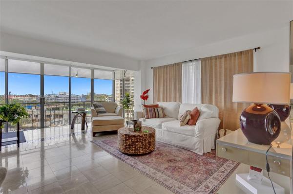 JOCKEY CLUB CONDO I
