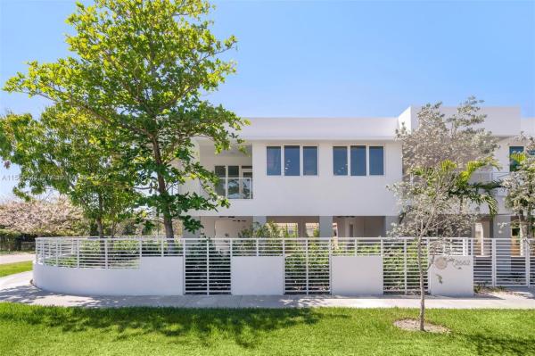 SILVER BLUFF GARDENS