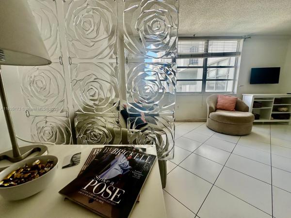 COMMODORE PLAZA CONDO