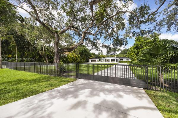 HELMS COUNTRY ESTATES RE-