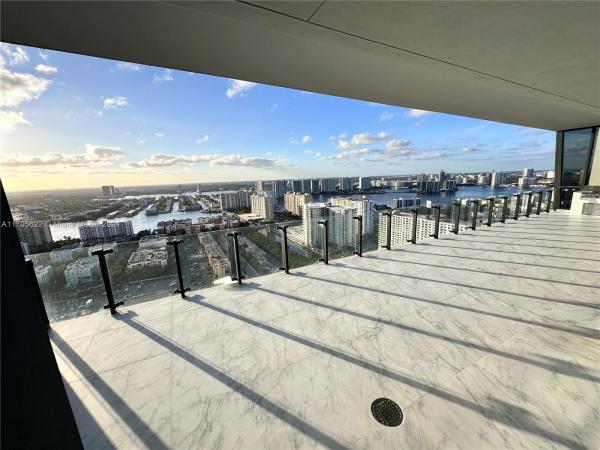 17141 COLLINS AVE #2902, SUNNY ISLES BEACH, FL 33160
