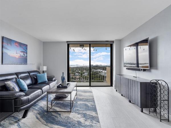 Vecino Del Mar Condo