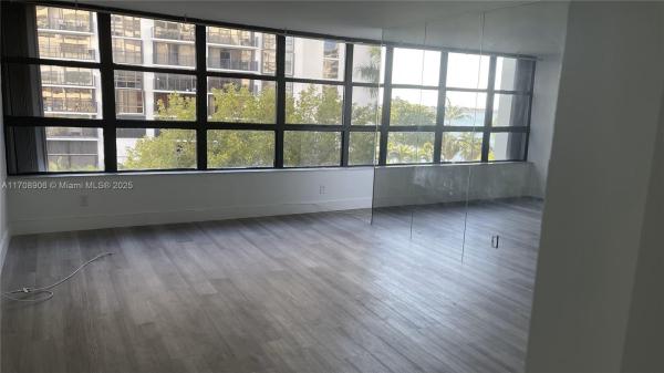 BRICKELL SHORES CONDO