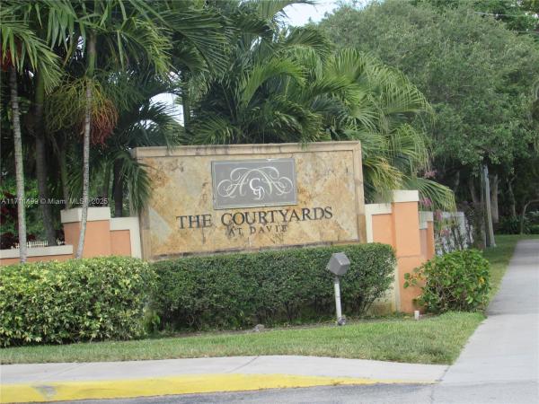 COURTYARDS AT DAVIE CONDO