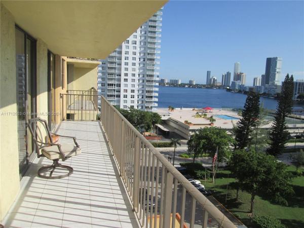290 174TH ST #1017, SUNNY ISLES BEACH, FL 33160