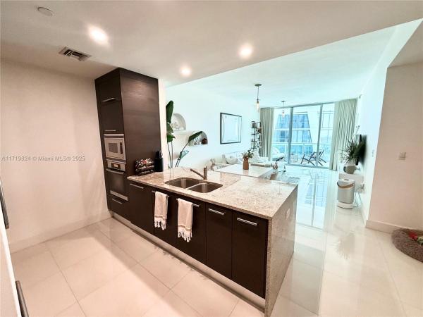 900 BISCAYNE BLVD #3110, MIAMI, FL 33132