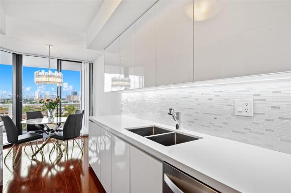 HARBOR TWS AT THE WATERWA