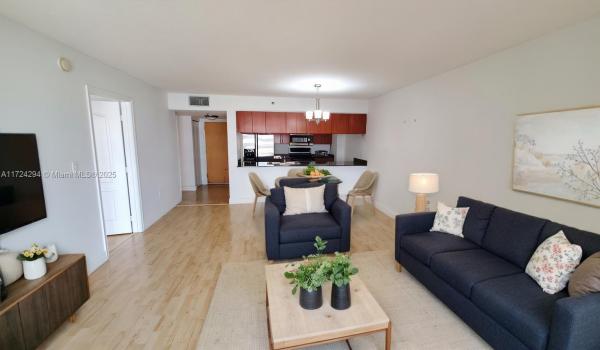 THE CLUB AT BRICKELL BAY