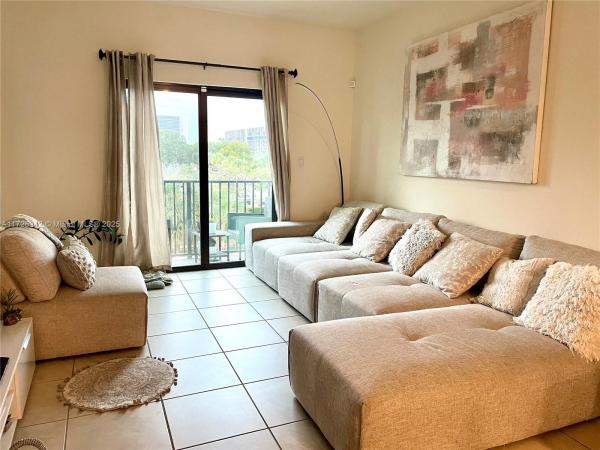 DOWNTOWN DORAL SOUTH PHAS