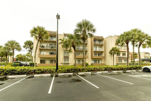 KINGS CREEK SO CONDO