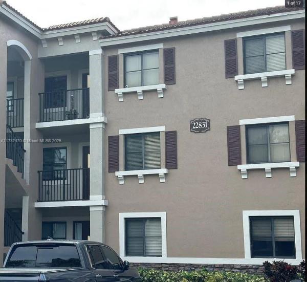 THE COURTS AT BAYSHORE II