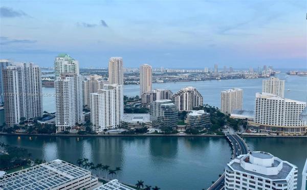 950 BRICKELL BAY DR #4002, MIAMI, FL 33131