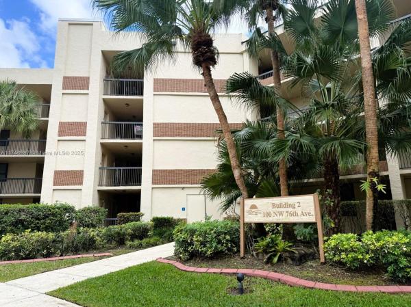 LAKES OF NEWPORT I CONDO