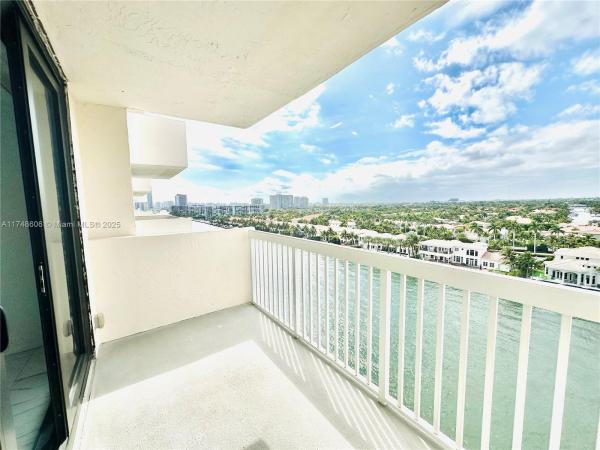 1500 S OCEAN DR #11C, HOLLYWOOD, FL 33019