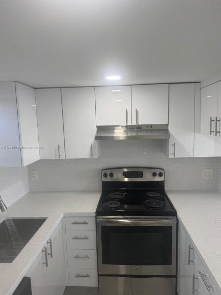 LAS VISTAS AT DORAL CONDO