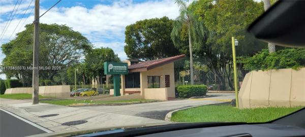 PROMENADE AT KENDALE LAKE