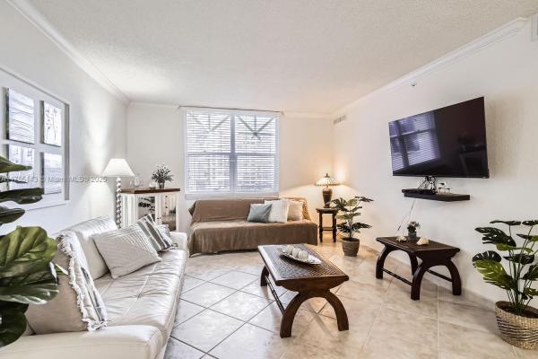 2501 S OCEAN DR #633, HOLLYWOOD, FL 33019