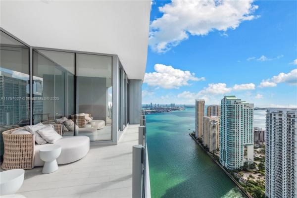 300 BISCAYNE BOULEVARD WAY #3905, MIAMI, FL 33131