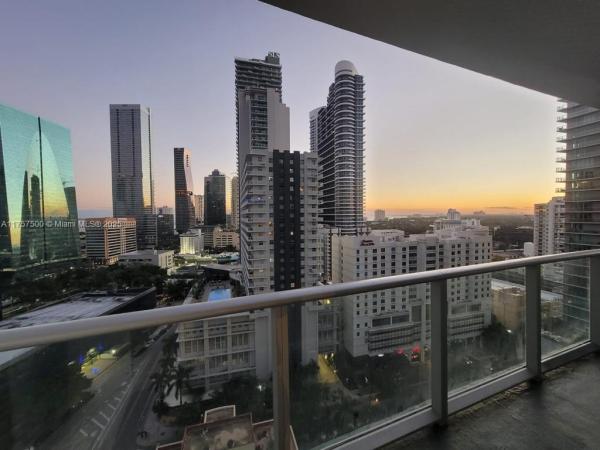 1100 S MIAMI AVE #1802, MIAMI, FL 33130