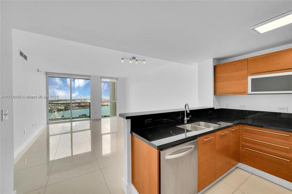 253 NE 2ND ST #2307, MIAMI, FL 33132