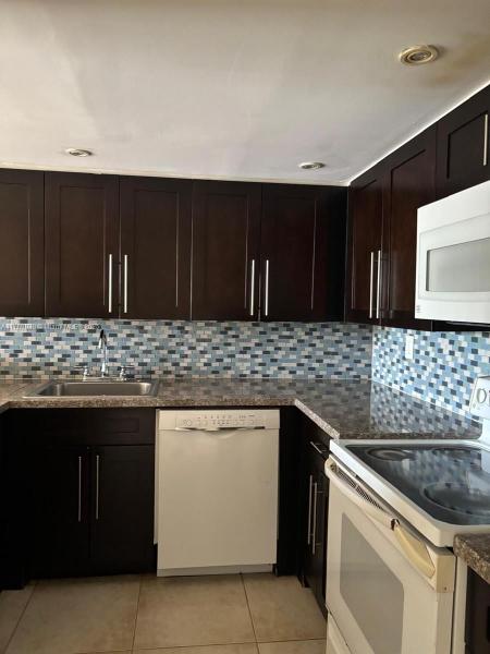 CORAL GATE WEST CONDO