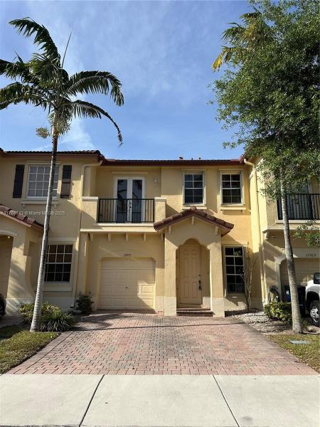 COURTS AT TUSCANY WEST