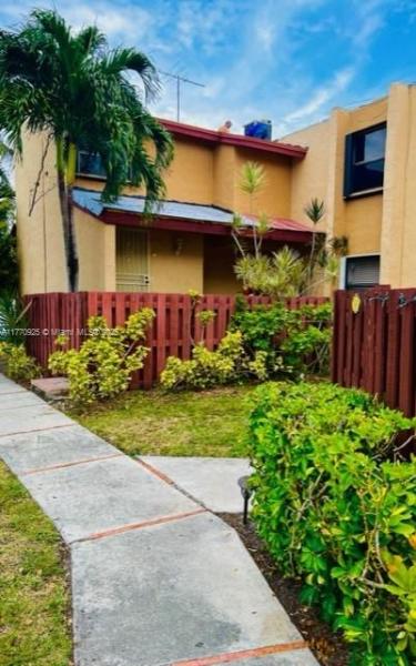 INDIAN SUMMER VILG CONDO