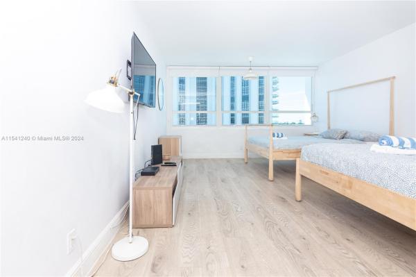 CASTLE BEACH CLUB CONDO