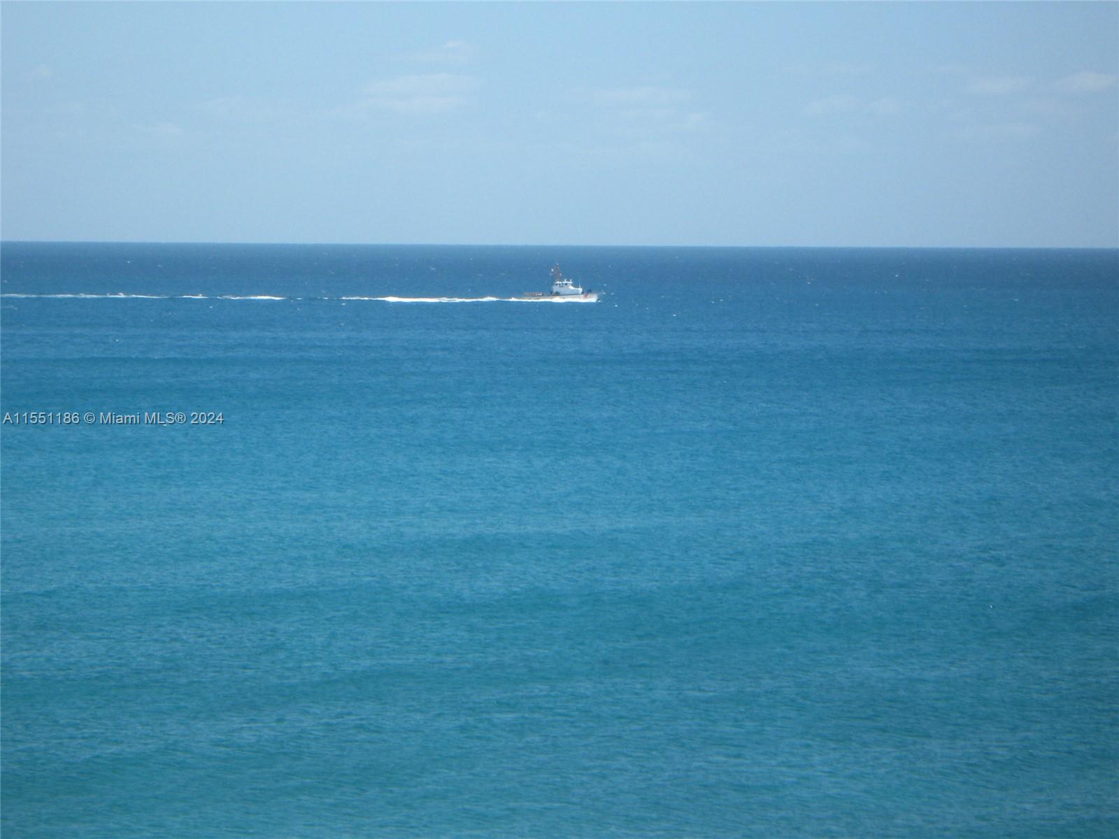 Ocean Towers - фото