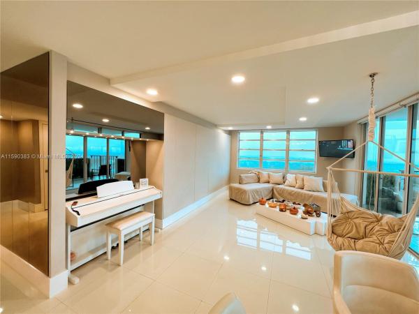 COMMODORE PLAZA CONDO