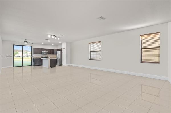 BAYWINDS OF HATTERAS