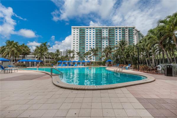 19370 COLLINS AVE #307, SUNNY ISLES BEACH, FL 33160