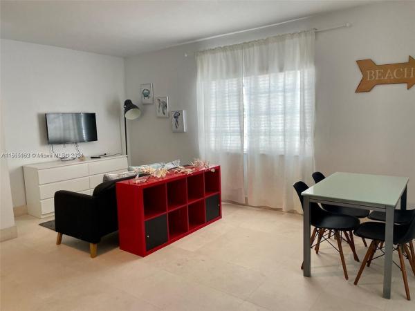 1300 PENNSYLVANIA CONDO