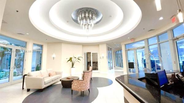 1830 RADIUS DR #222, HOLLYWOOD, FL 33020