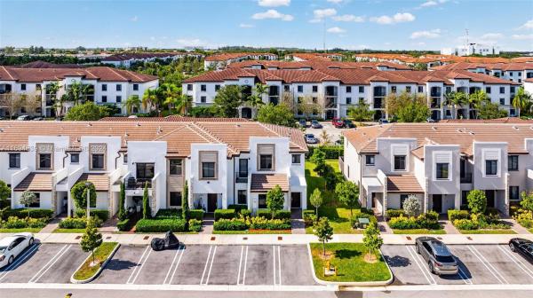 Vistas at Via Ventura